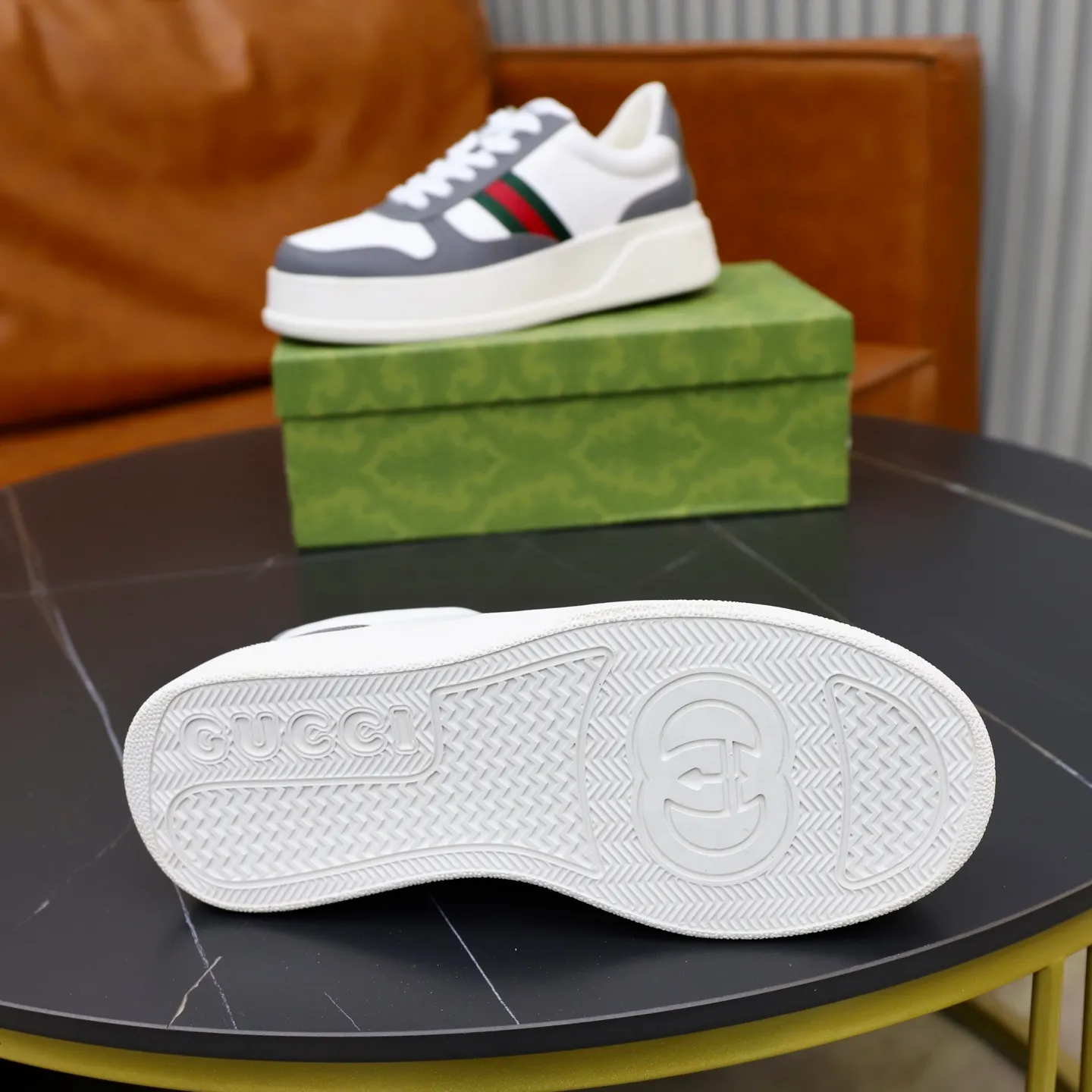 Ex-factory price: 400💰🙅‍♂️🙅‍♂️🙅‍♂️ Brand: GUCCI Standard code: 38-44 (45 customized) Grade: Same as the official website Material: Original leather stitching brand cloth Comfortable and breathable sheepskin lining Lightweight and wear-resistant outsole Style category: Men's fashionable casual shoes Sports shoes Distinguished luxury brand elements Top luxury Color: actual picture color